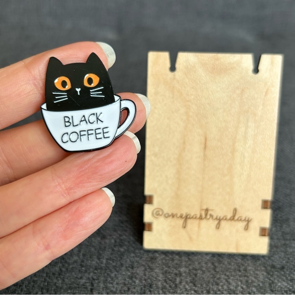 Fun, Kawaii Style BLACK COFFEE Cat Brooch Pin, Black, White